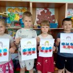 Создание праздничных плакатов, открыток и сувениров.