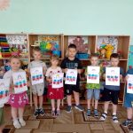 Создание праздничных плакатов, открыток и сувениров.