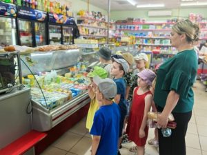 Экскурсия  в продовольственный магазин