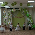 Прощание с детским садом в группе "Ромашка"