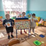 Конспект занятия по аппликации «Морковка для зайчика»